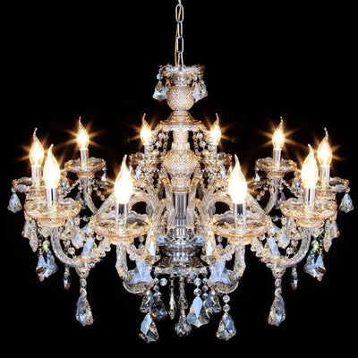 Lustres d’intérieur pour grandes salles de réception : allier élégance et grandeur